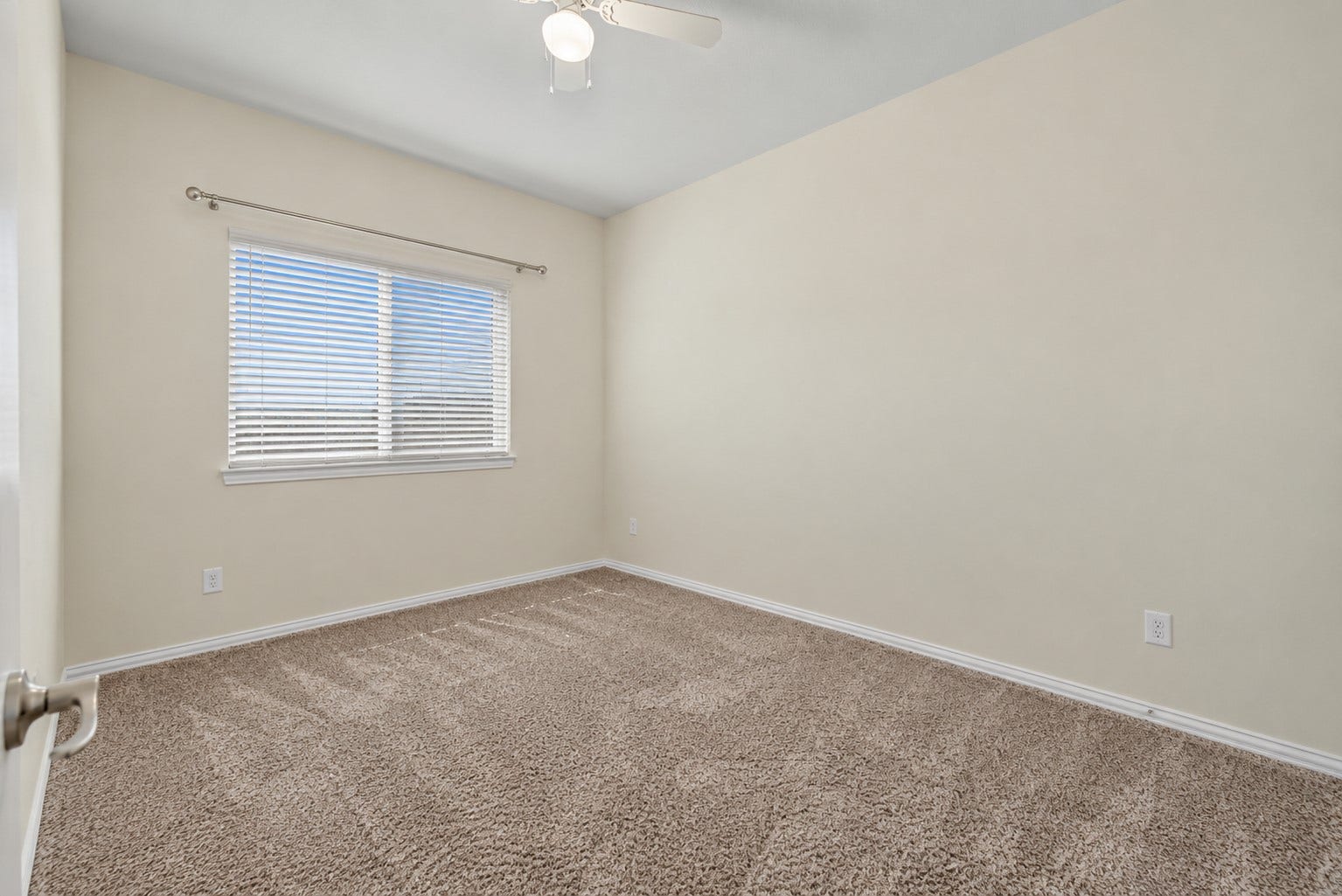 2209 Maple Point Drive N, Conroe, TX 77301 2209 Maple Point Drive N, Conroe, TX 77301