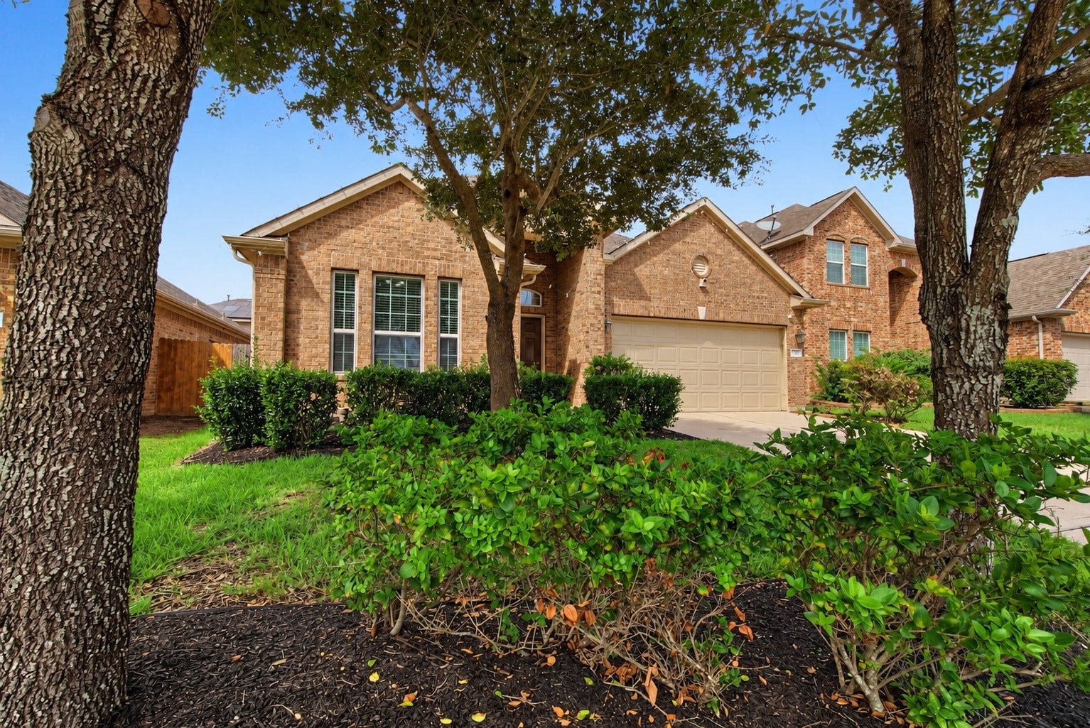 2209 Maple Point Drive N, Conroe, TX 77301 2209 Maple Point Drive N, Conroe, TX 77301