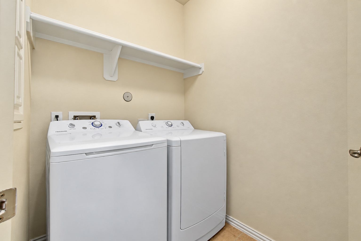 2209 Maple Point Drive N, Conroe, TX 77301 2209 Maple Point Drive N, Conroe, TX 77301