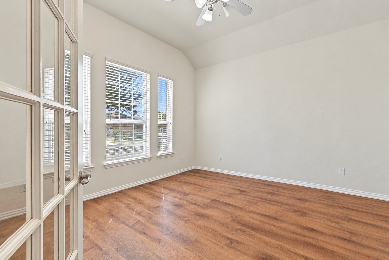 2209 Maple Point Drive N, Conroe, TX 77301 2209 Maple Point Drive N, Conroe, TX 77301
