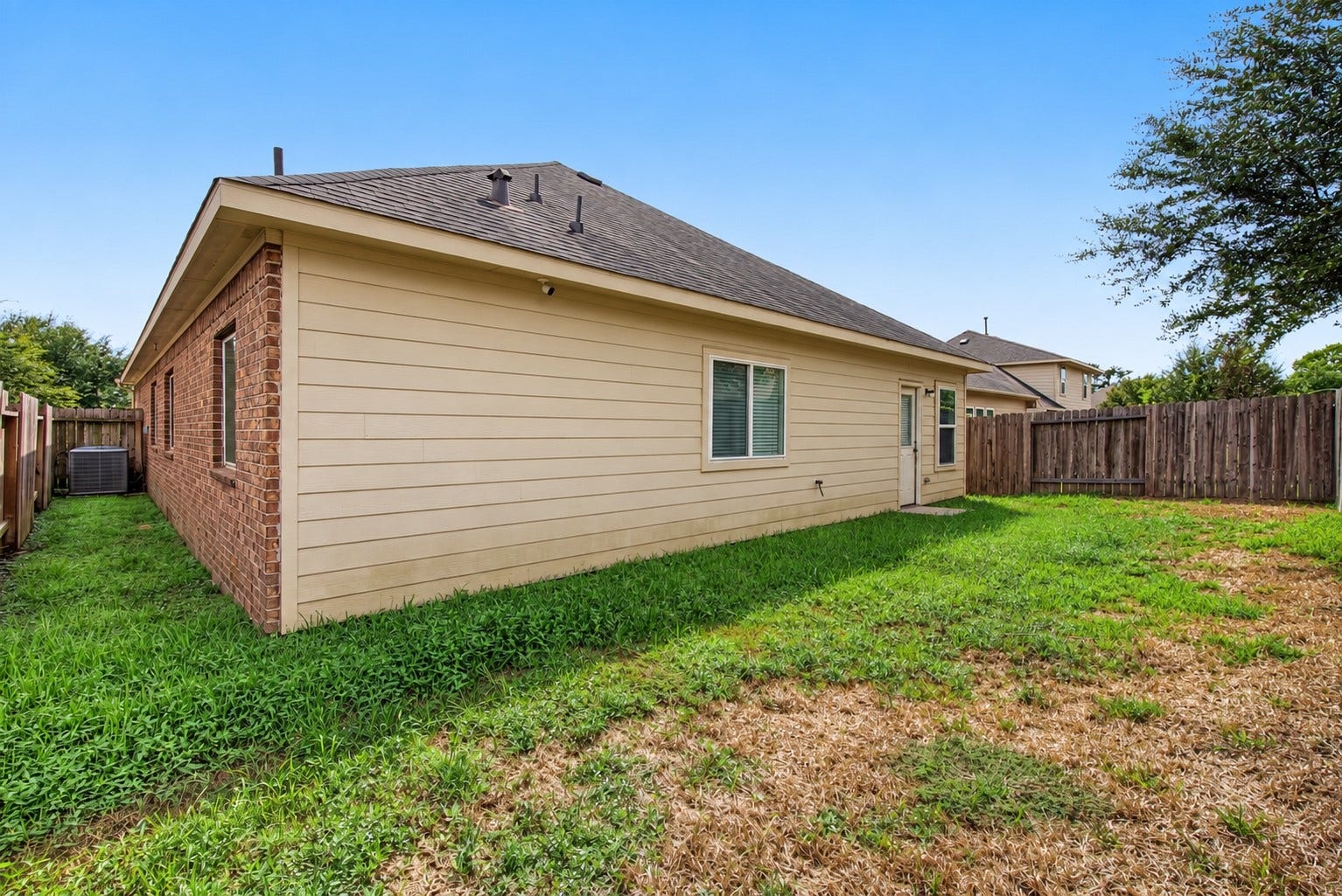 2209 Maple Point Drive N, Conroe, TX 77301 2209 Maple Point Drive N, Conroe, TX 77301