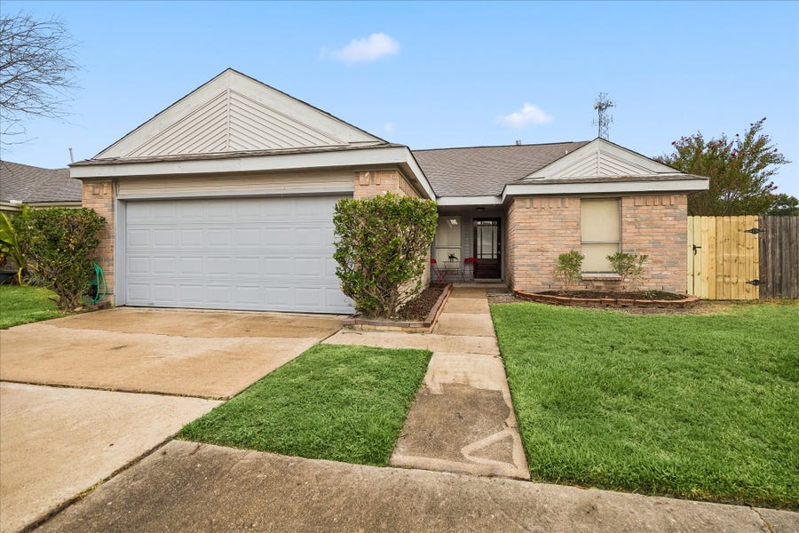 Property photo for 11834 S Fairhollow Lane, Houston, TX