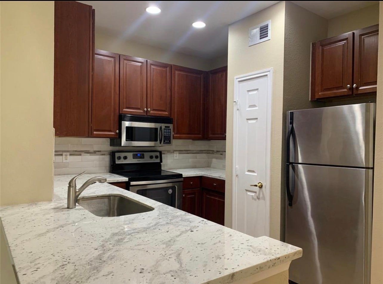 2400 Mccue Road, #438, Houston, TX 77056