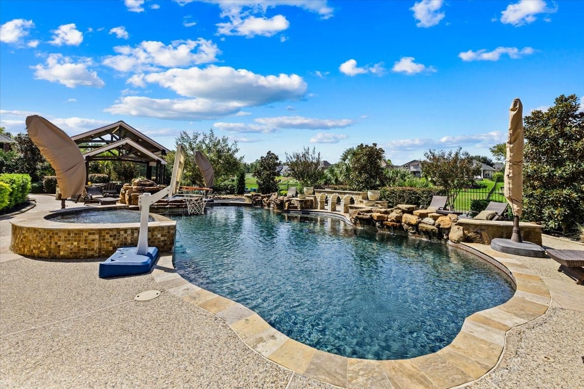 11860 Grand Harbor Boulevard, Montgomery, TX 77356 This feel like paradise with ultimate privacy.