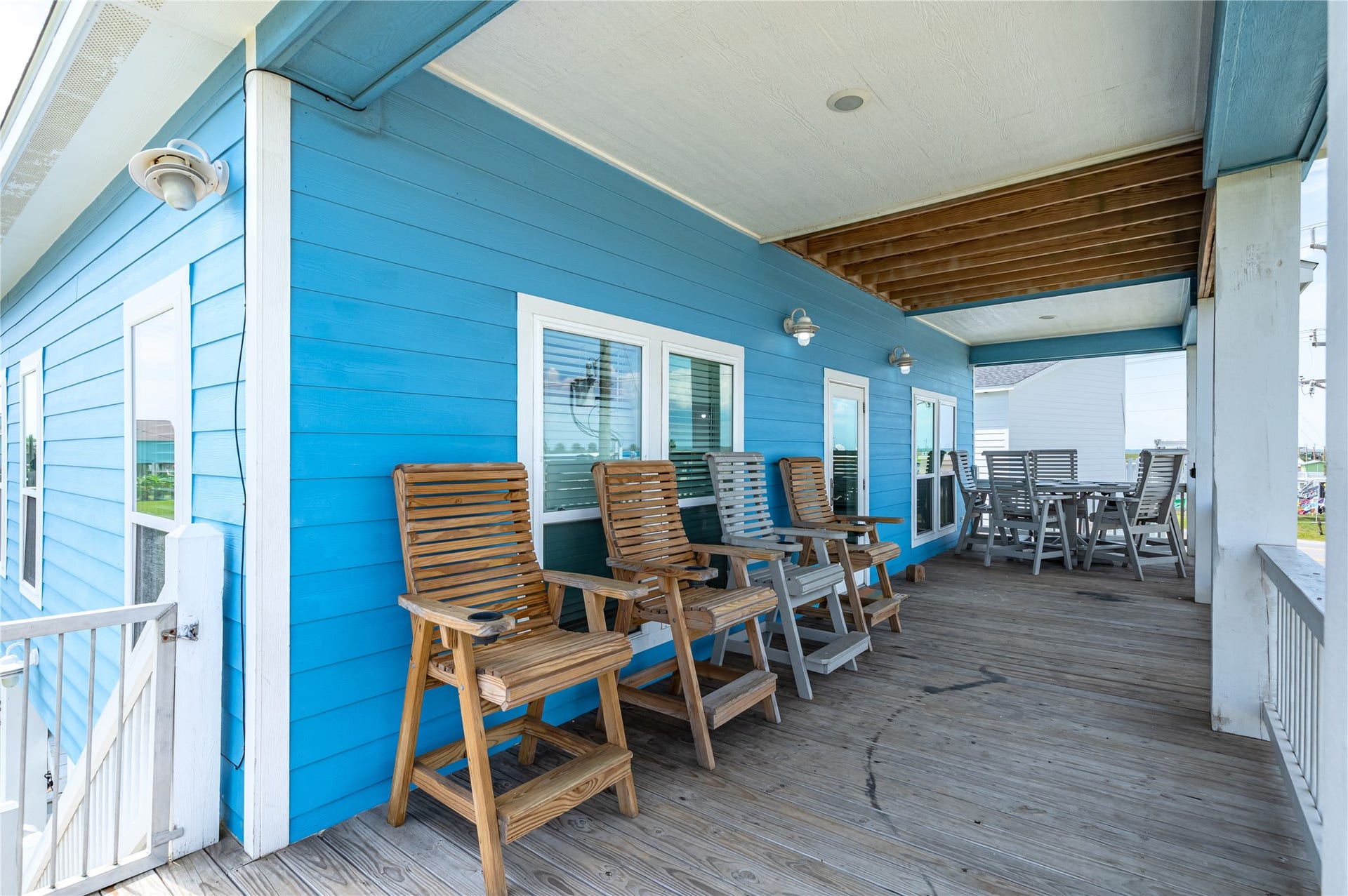 997 S Redfish Street, Crystal Beach, TX 77650 Spend slow mornings and breezy evenings on your expansive covered deck, with plenty of room to lounge, dine, and unwind outdoors.