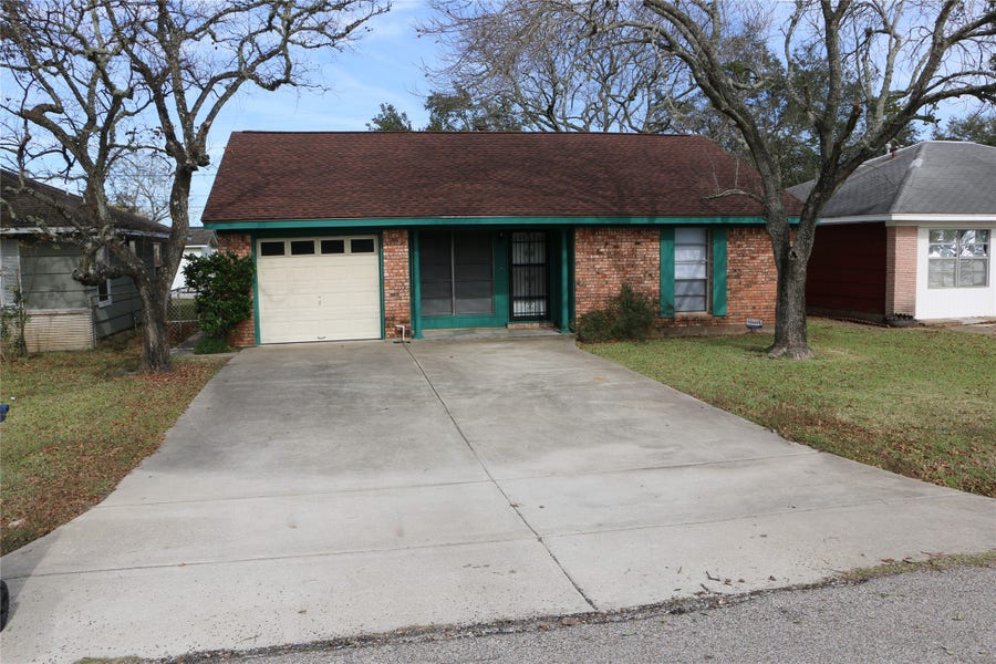 Property photo for 710 W 7th Street, Freeport, TX