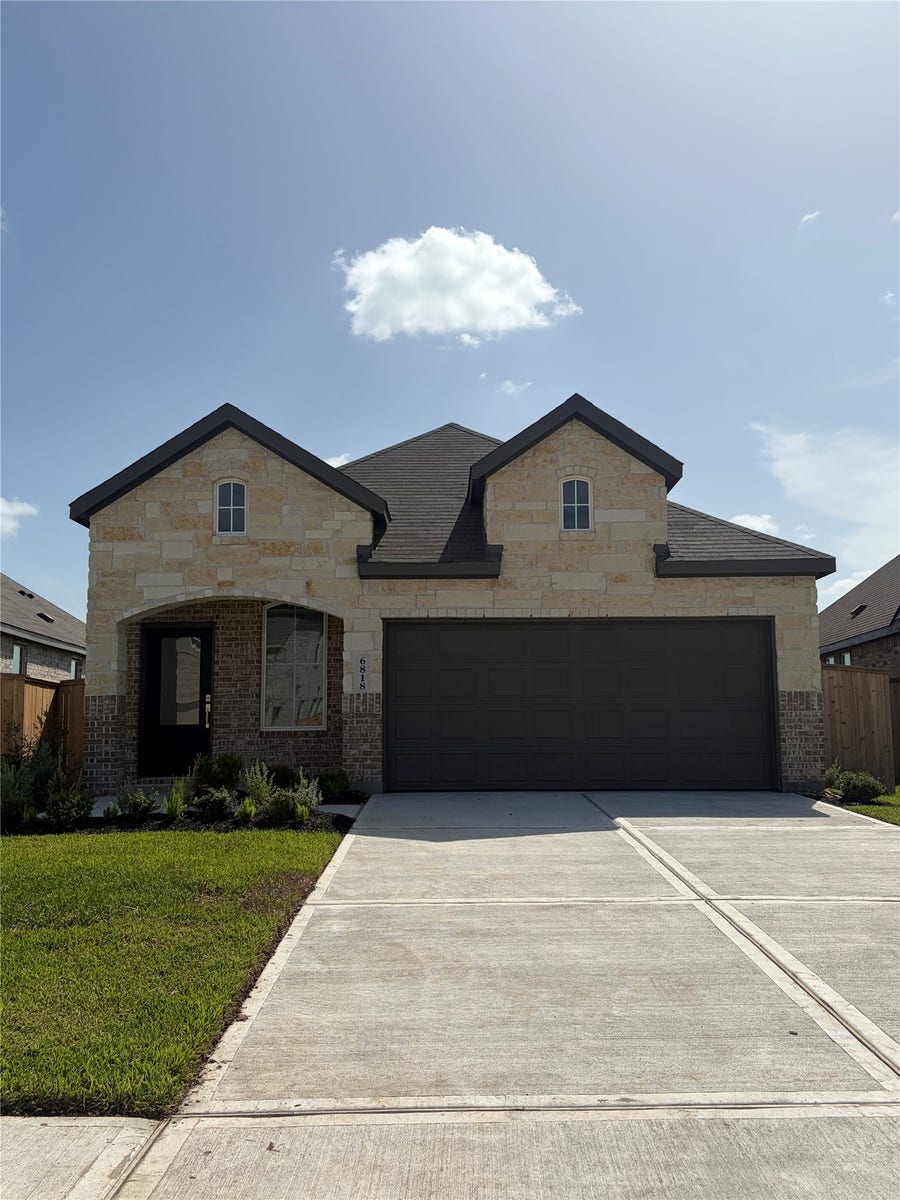Property photo for 6818 Papillon Lane, Needville, TX