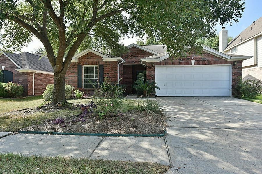 Property photo for 1410 Chesterpoint Drive, Spring, TX