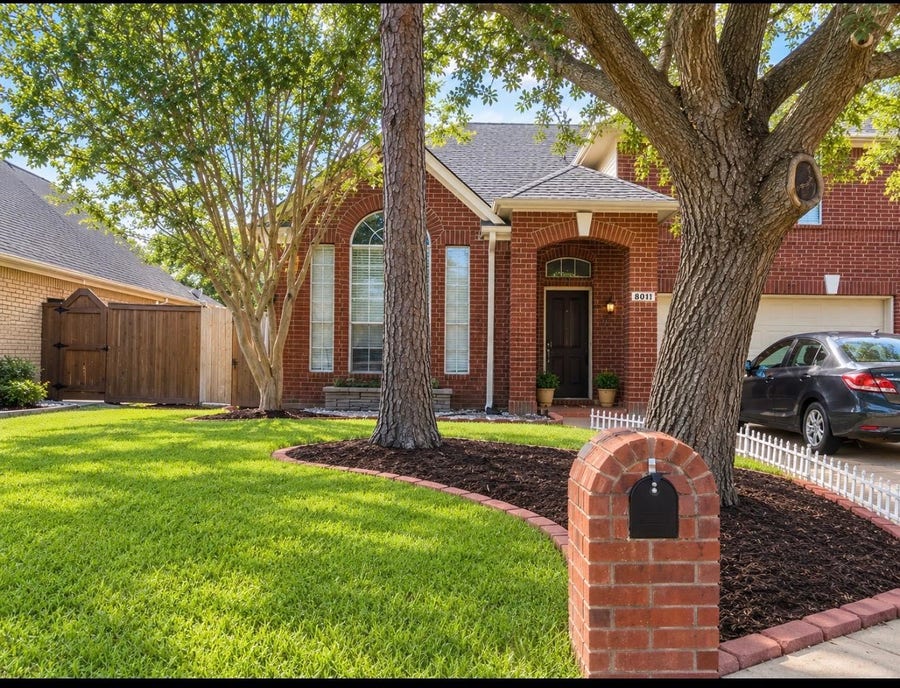 Property photo for 8011 Makaha Circle, Houston, TX