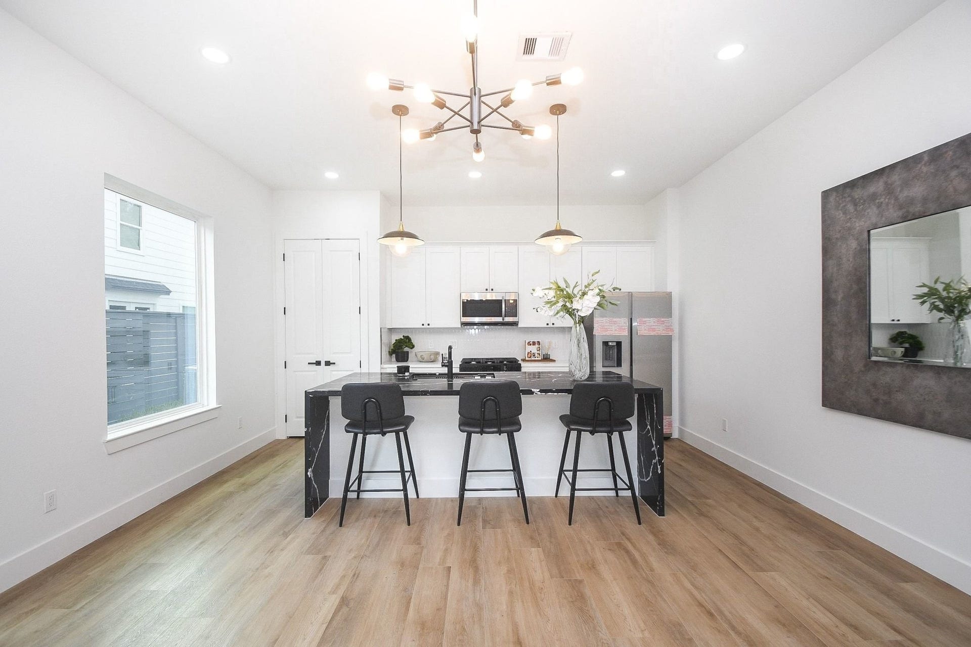 6537 Sealey Street, Houston, TX 77091 6537 Sealey Street, Houston, TX 77091