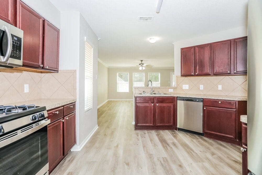 16750 Warbler Drive, Conroe, TX 77385 16750 Warbler Drive, Conroe, TX 77385