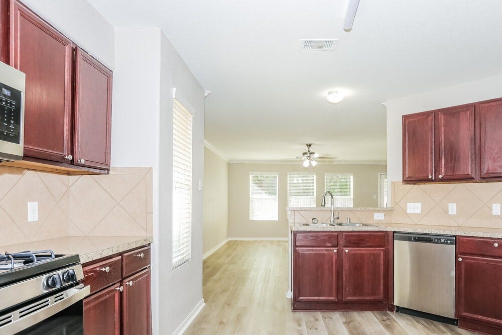 16750 Warbler Drive, Conroe, TX 77385 16750 Warbler Drive, Conroe, TX 77385