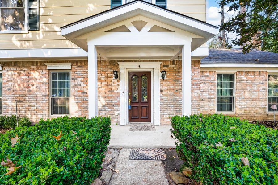 Property photo for 2403 Parkdale Drive, Kingwood, TX
