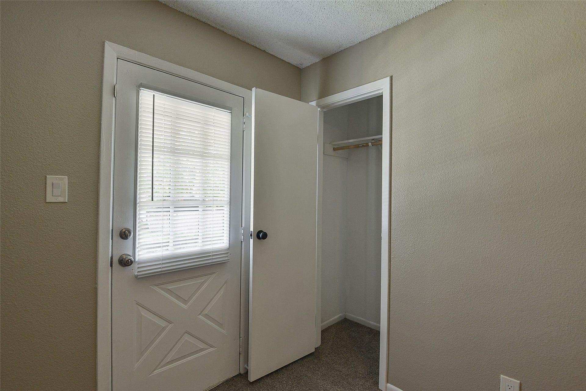4504 Avenue L, #2, Santa Fe, TX 77510 4504 Avenue L, #2, Santa Fe, TX 77510