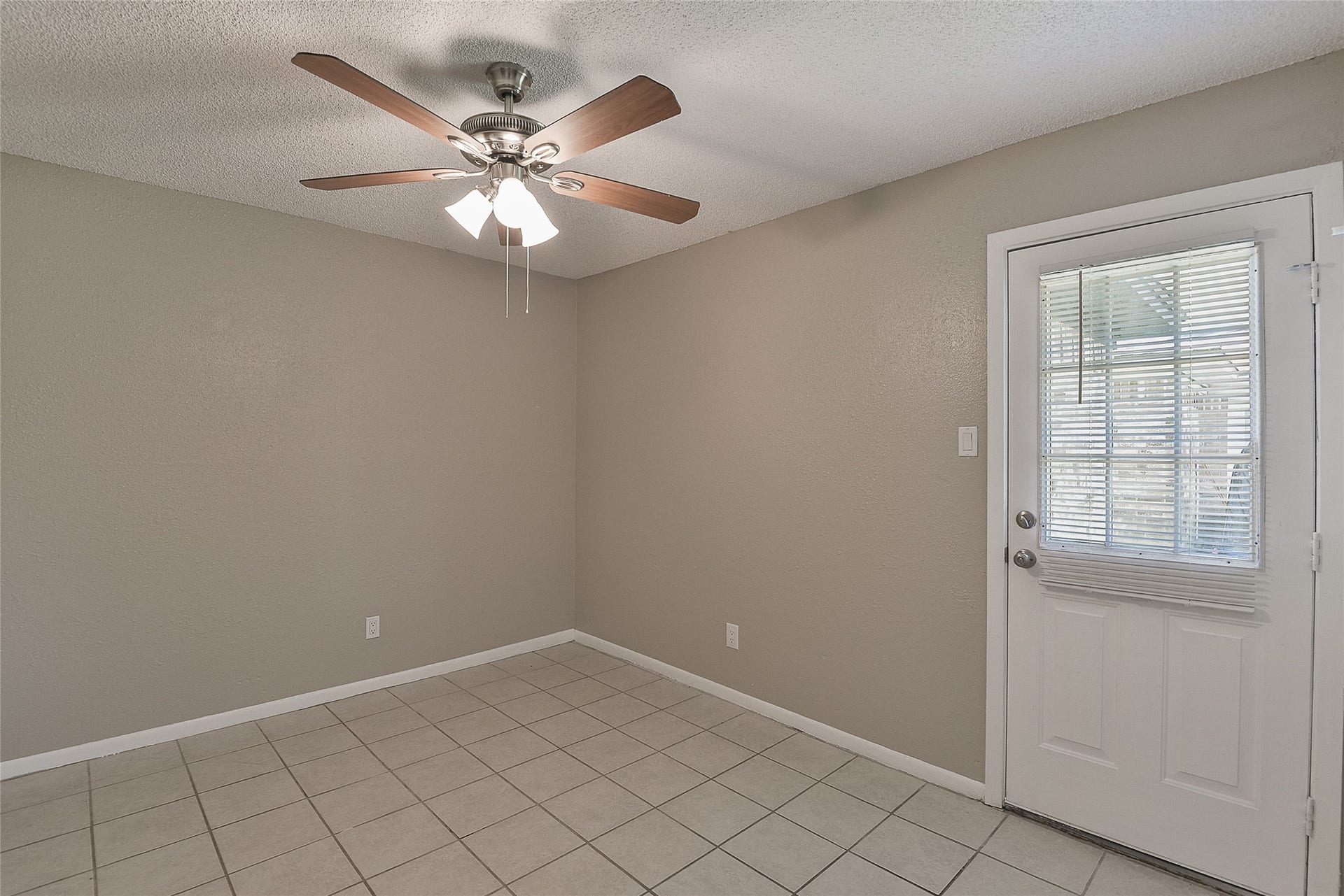 4504 Avenue L, #2, Santa Fe, TX 77510 4504 Avenue L, #2, Santa Fe, TX 77510