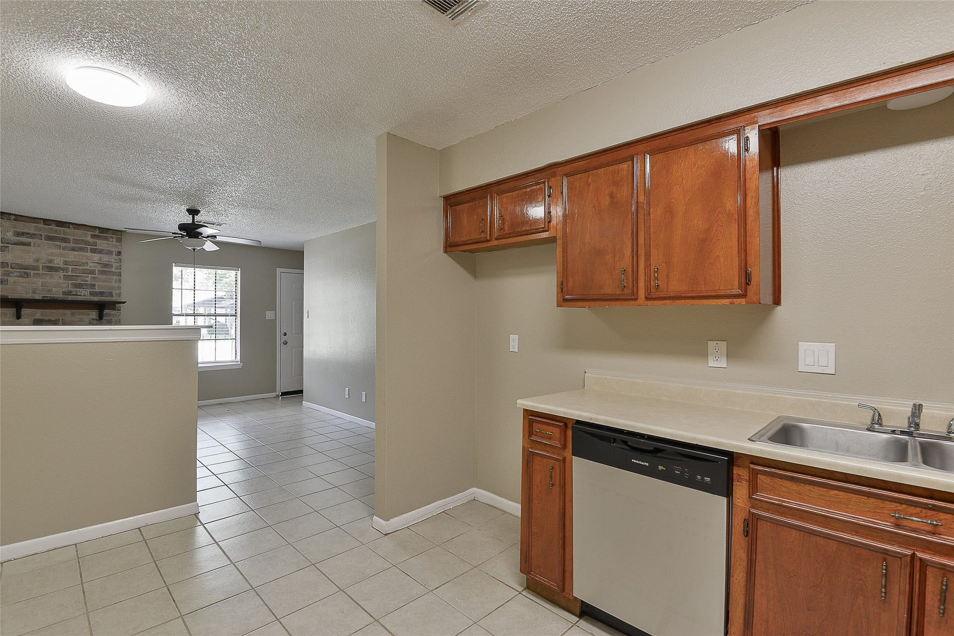 4504 Avenue L, #2, Santa Fe, TX 77510 4504 Avenue L, #2, Santa Fe, TX 77510