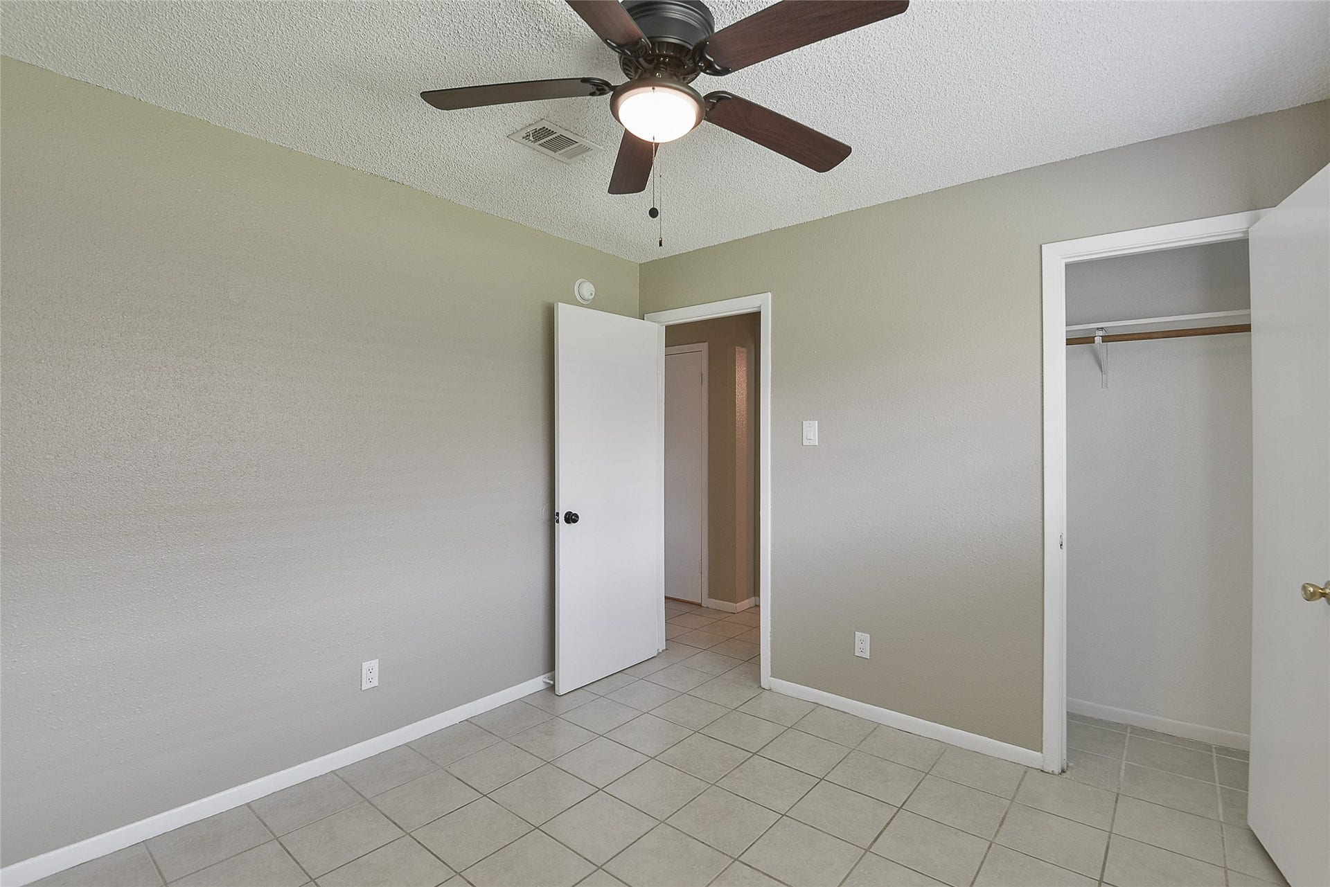 4504 Avenue L, #2, Santa Fe, TX 77510 4504 Avenue L, #2, Santa Fe, TX 77510