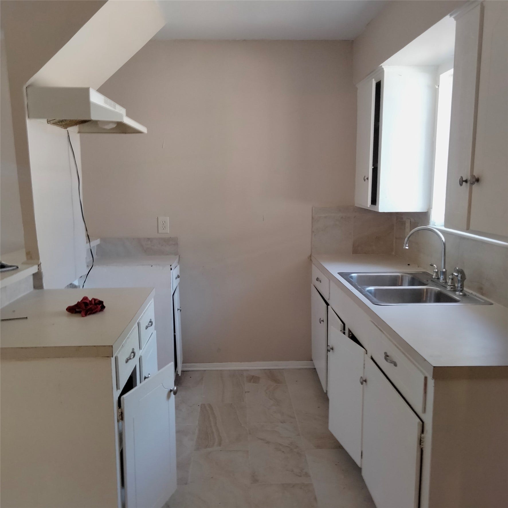 10926 Buffum Street, Houston, TX 77051 Kitchen