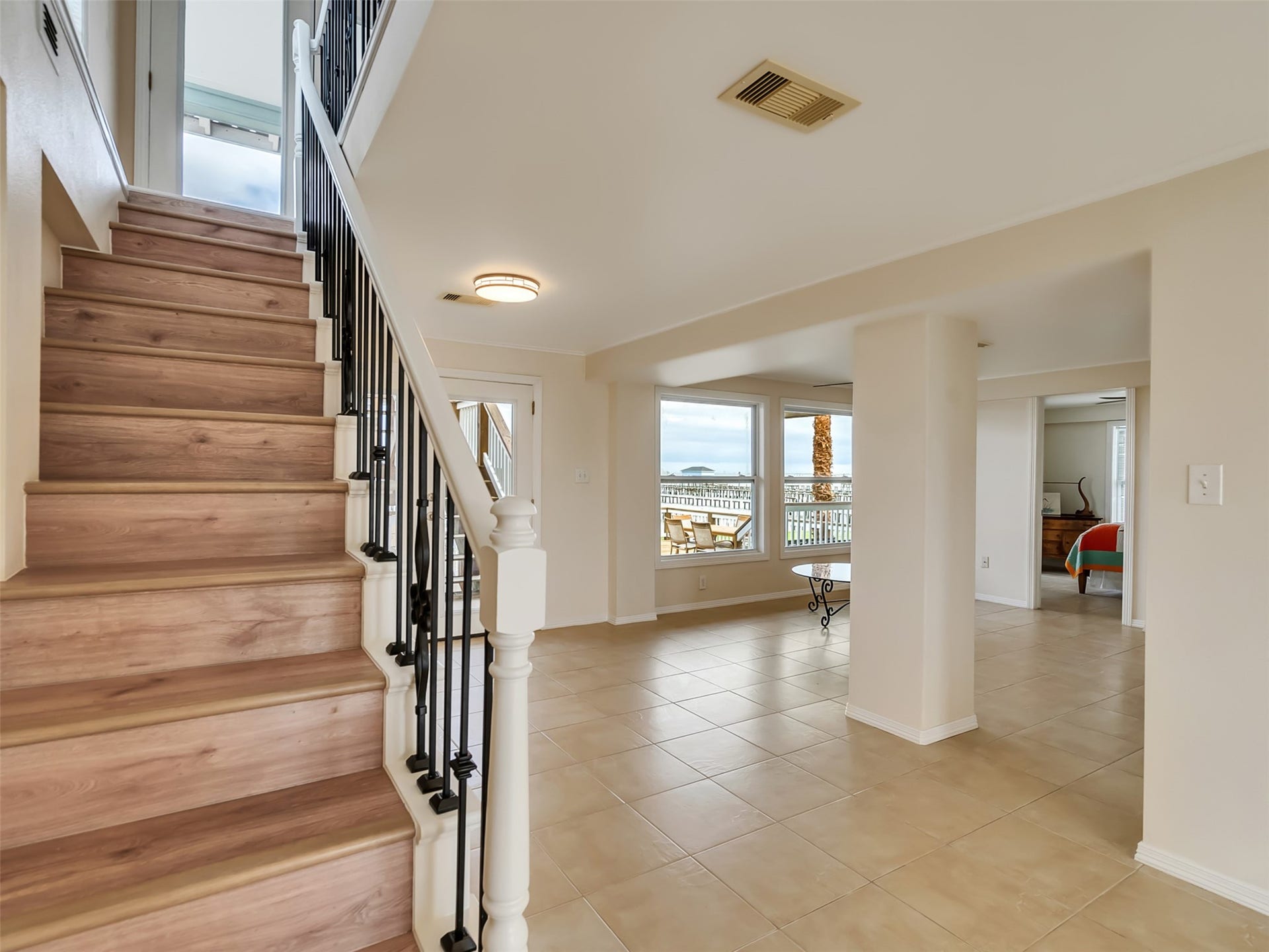 1309 8th Street, San Leon, TX 77539 Stairway to the main floor.