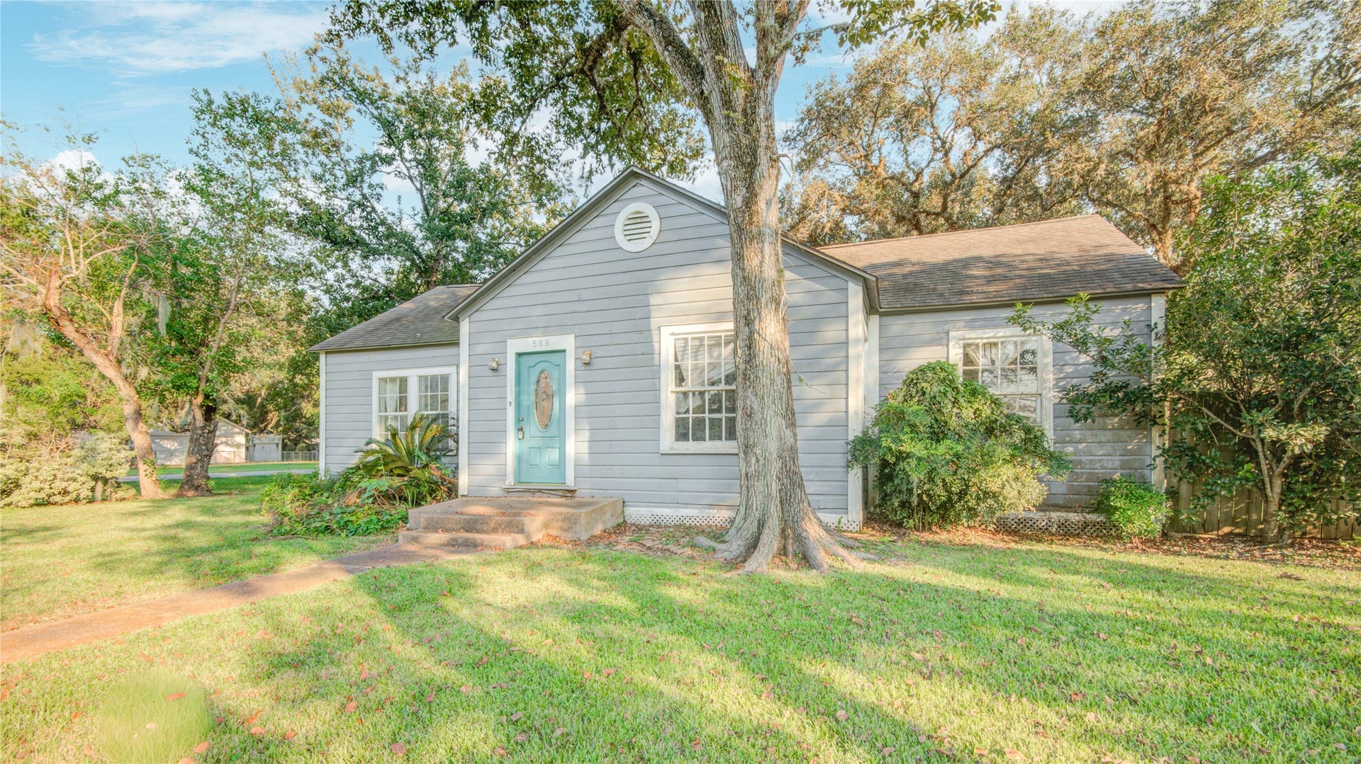508 E 2nd Street, Sweeny, TX 77480 508 E 2nd Street, Sweeny, TX 77480