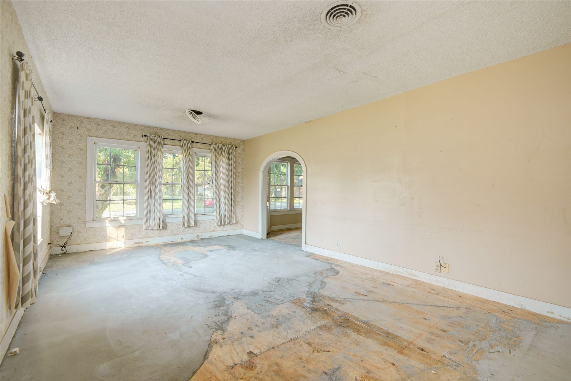 508 E 2nd Street, Sweeny, TX 77480 508 E 2nd Street, Sweeny, TX 77480