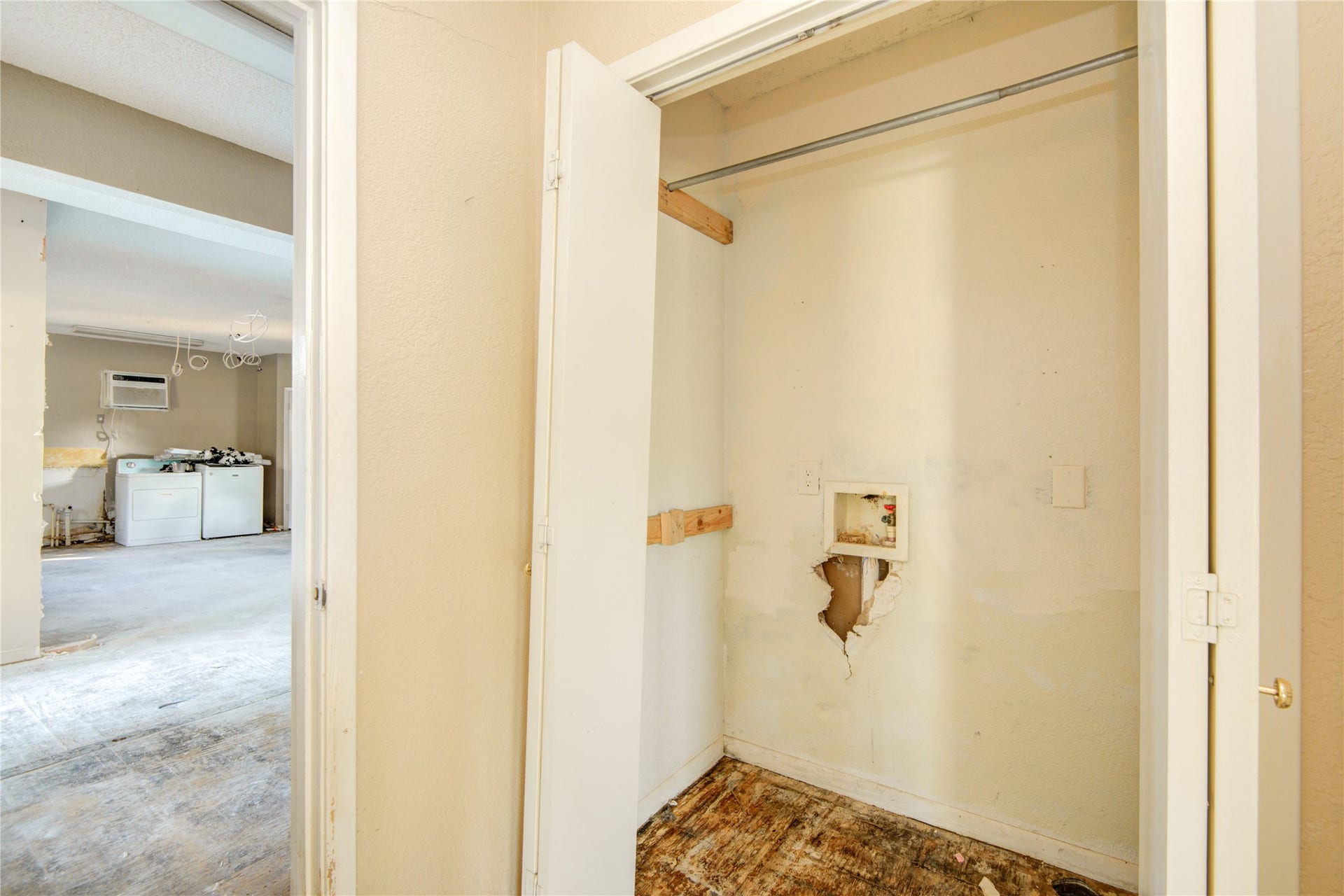 508 E 2nd Street, Sweeny, TX 77480 508 E 2nd Street, Sweeny, TX 77480
