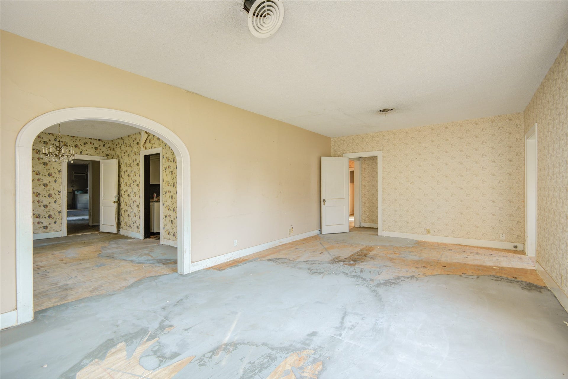 508 E 2nd Street, Sweeny, TX 77480 508 E 2nd Street, Sweeny, TX 77480