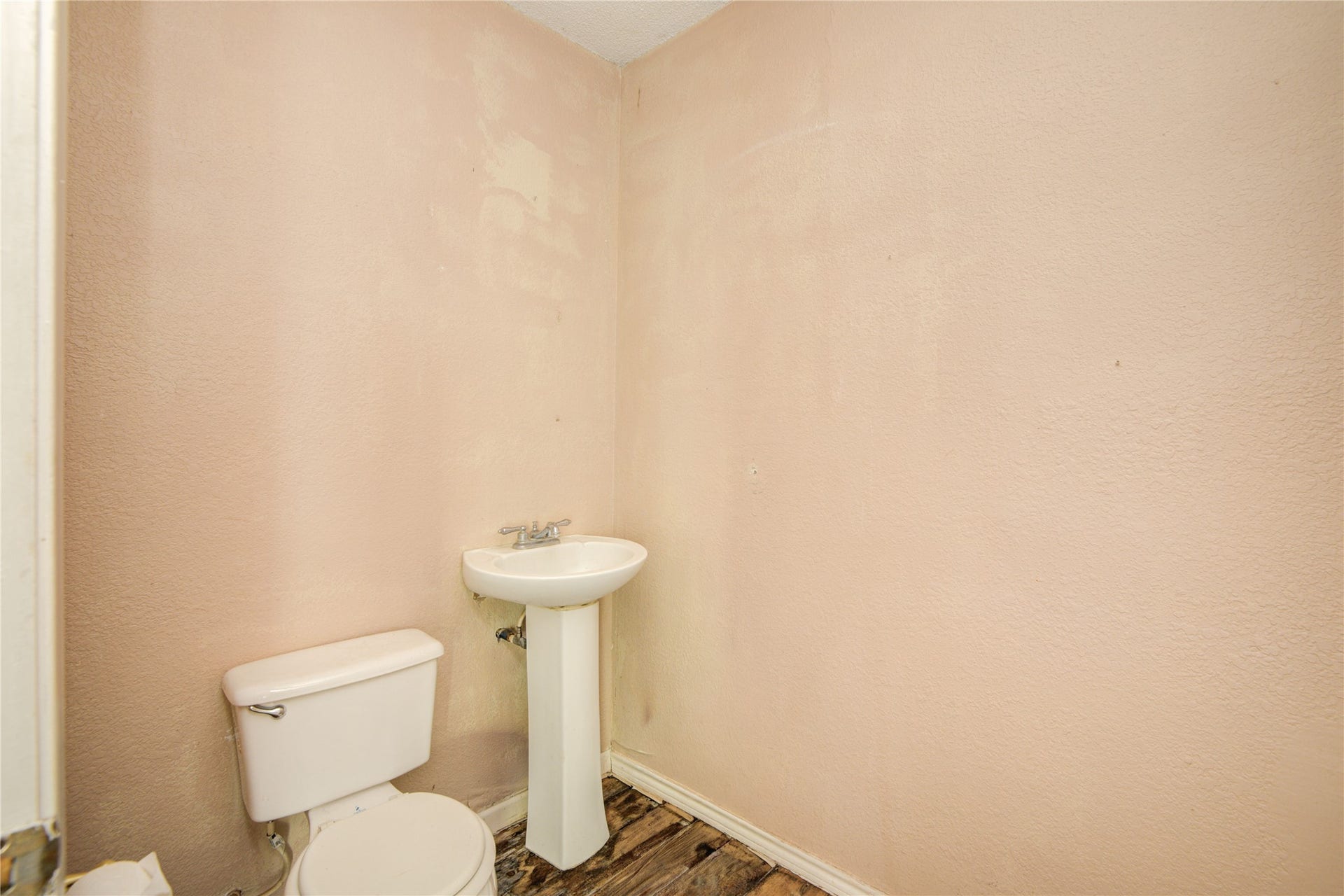 508 E 2nd Street, Sweeny, TX 77480 508 E 2nd Street, Sweeny, TX 77480