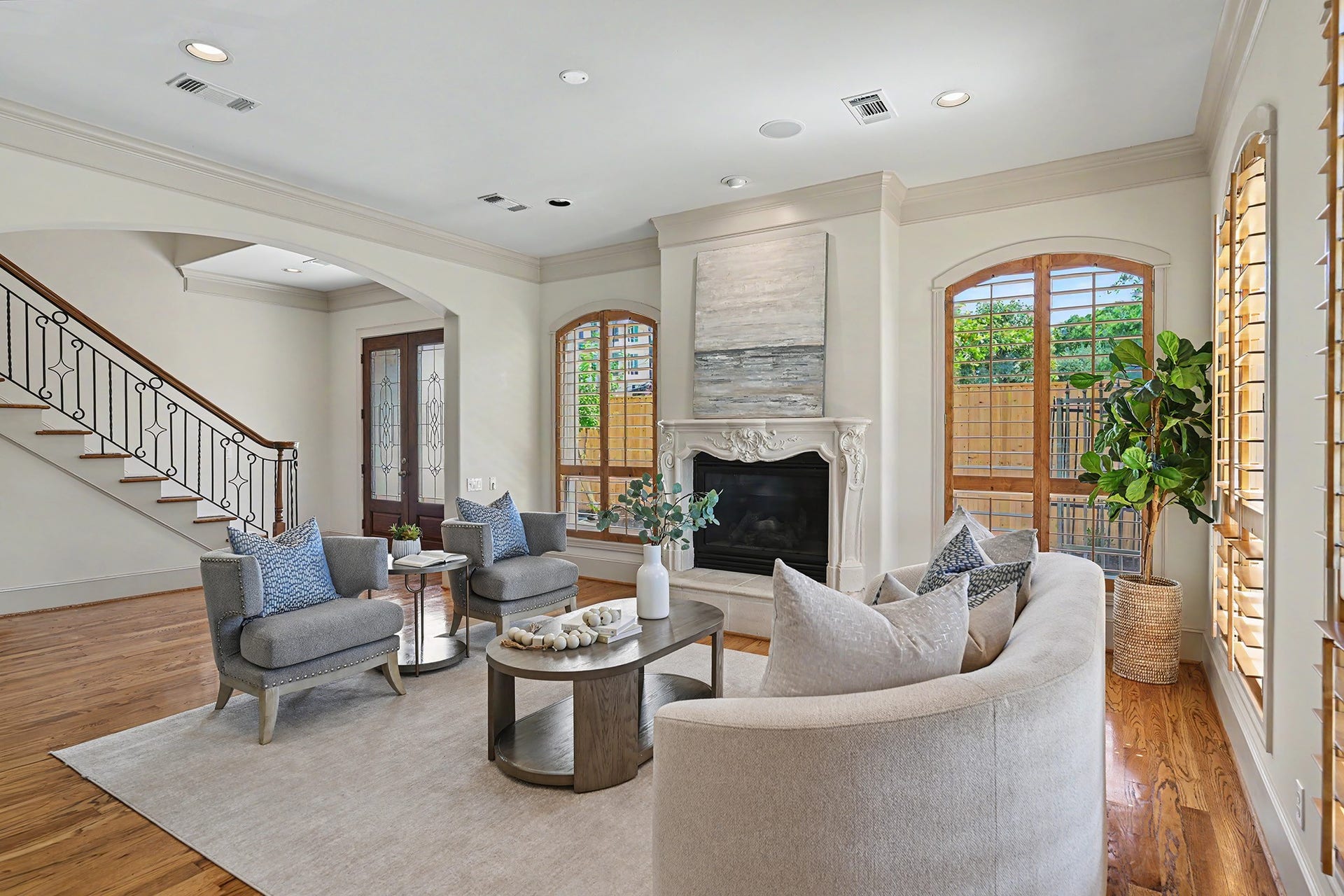 2410 Mimosa Drive, Houston, TX 77019 2410 Mimosa Drive, Houston, TX 77019