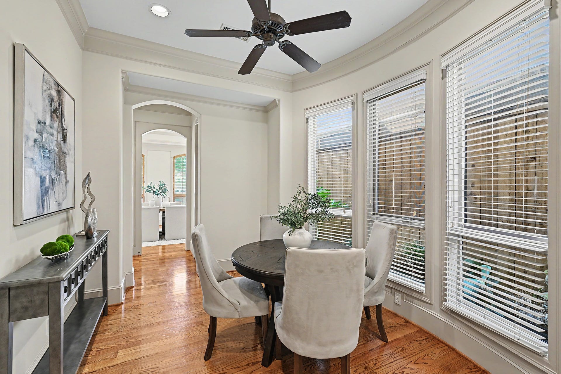 2410 Mimosa Drive, Houston, TX 77019 2410 Mimosa Drive, Houston, TX 77019