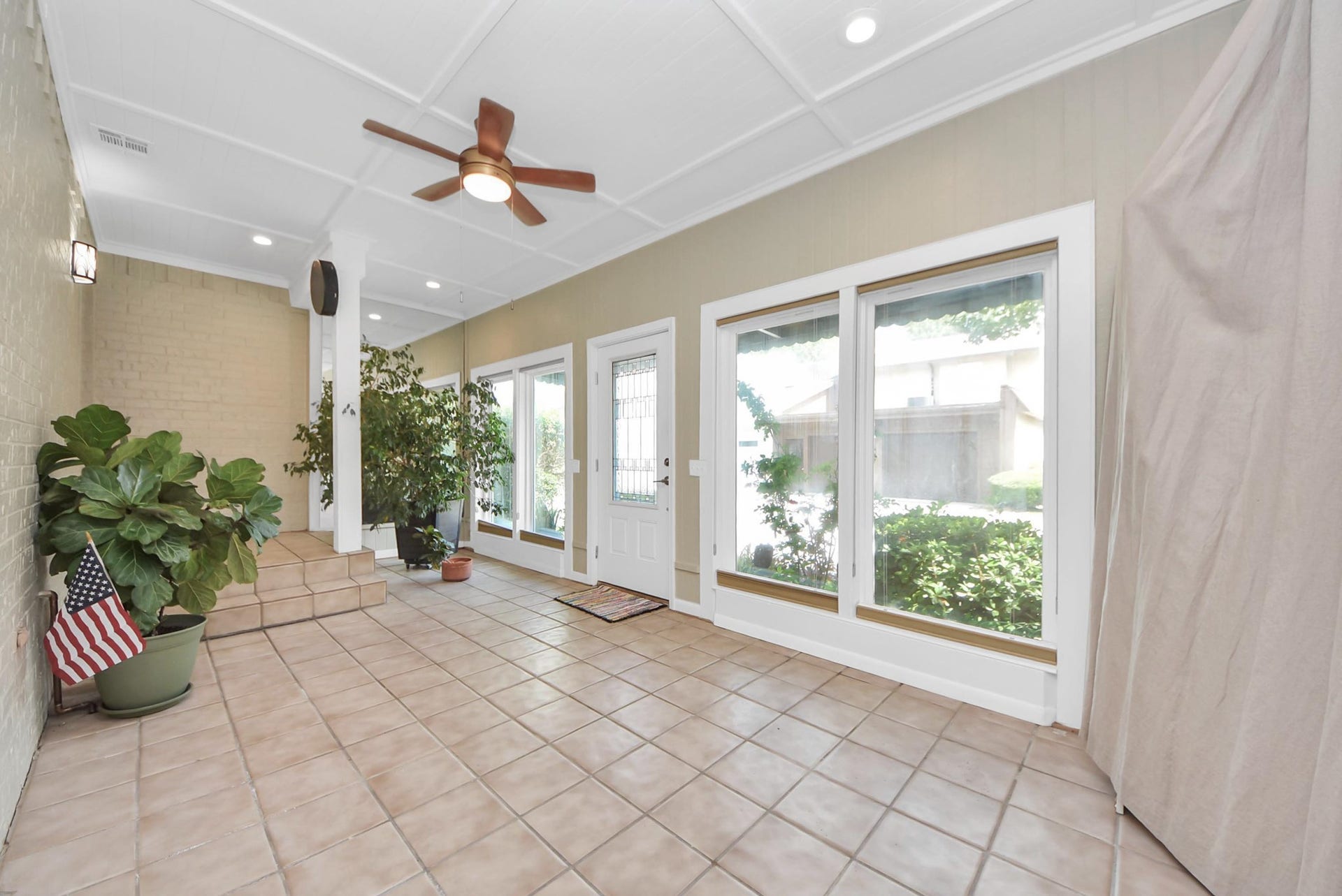 2117 Casa Rio Circle, Dickinson, TX 77539 2117 Casa Rio Circle, Dickinson, TX 77539