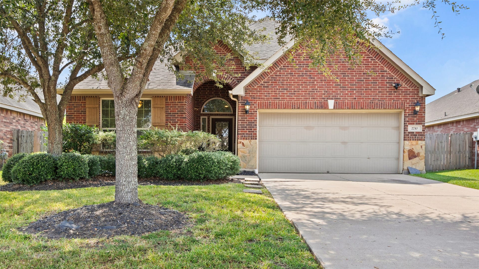 2710 Secret Falls Court, Pearland, TX 77089 2710 Secret Falls Court, Pearland, TX 77089