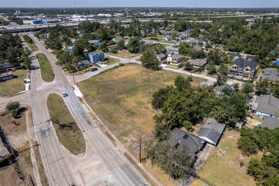Property photo for 3313 Cavalcade Street, Houston, TX