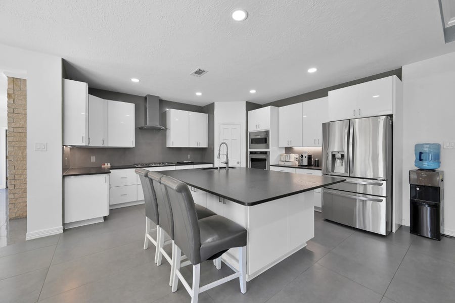 Property photo for 10420 Hufsmith Road, Tomball, TX