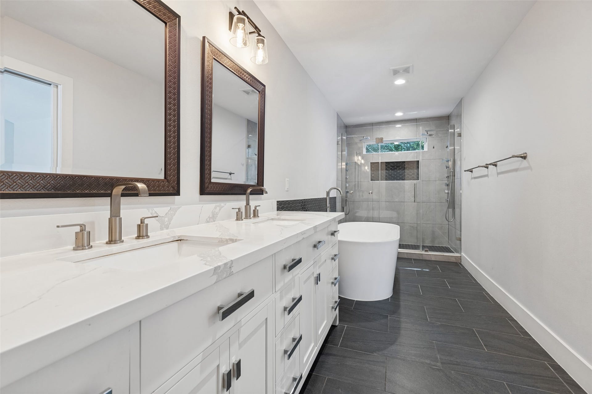 8849 Larston Street, Spring Valley Village, TX 77055 Primary Bath