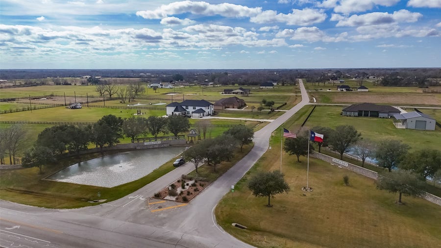 Property photo for 22802 Pittman Drive, Angleton, TX