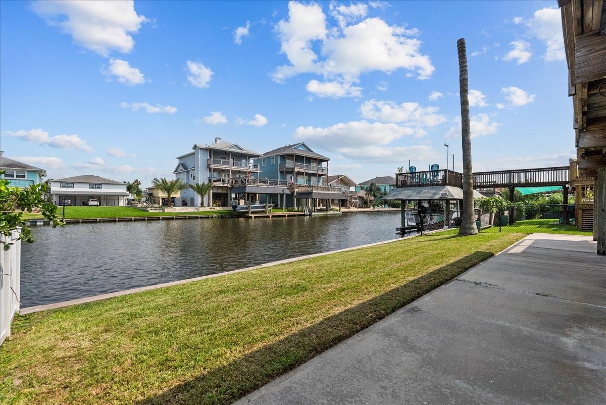 984 Bonita Street, Bayou Vista, TX 77563 984 Bonita Street, Bayou Vista, TX 77563
