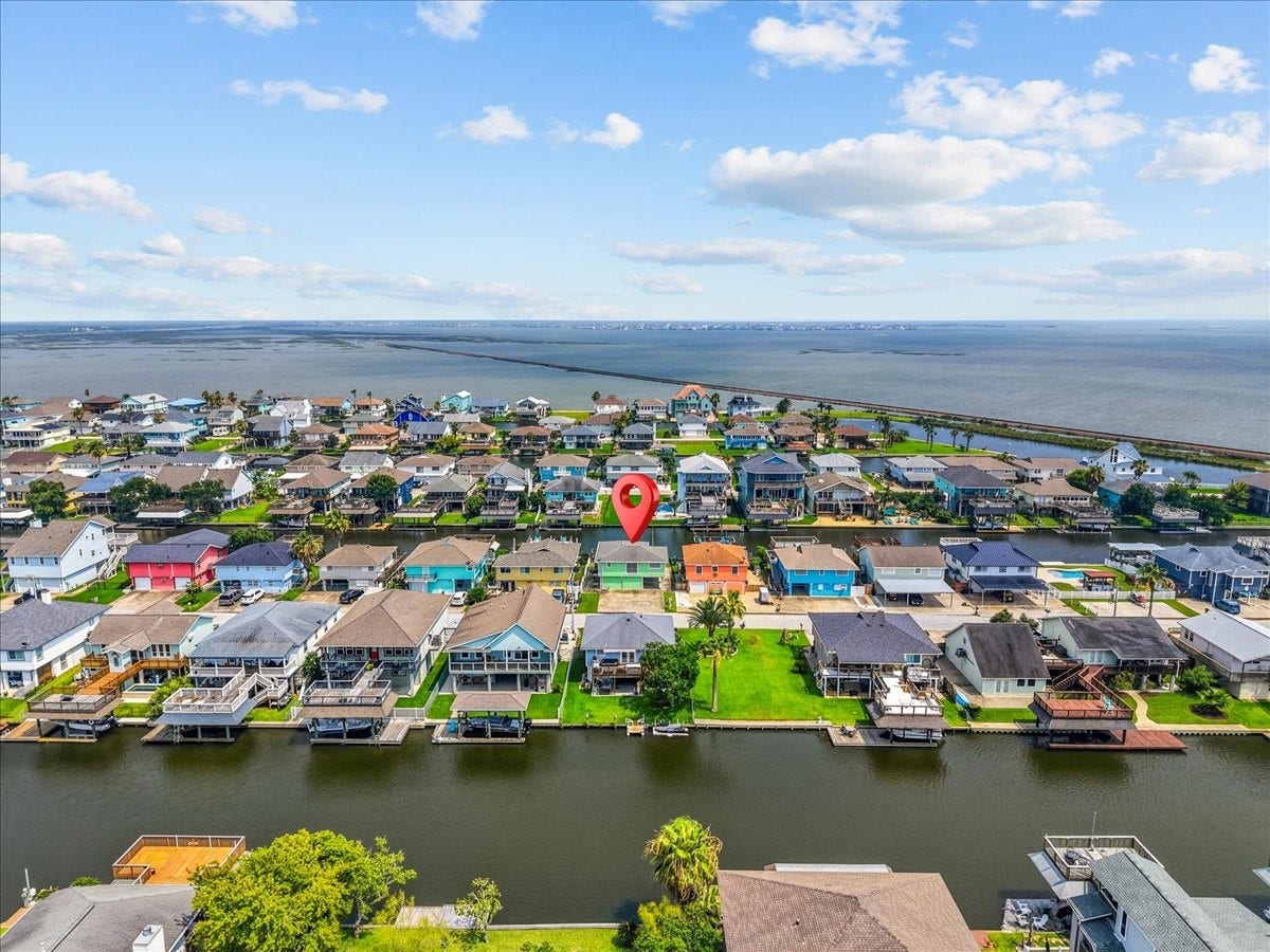 984 Bonita Street, Bayou Vista, TX 77563 984 Bonita Street, Bayou Vista, TX 77563