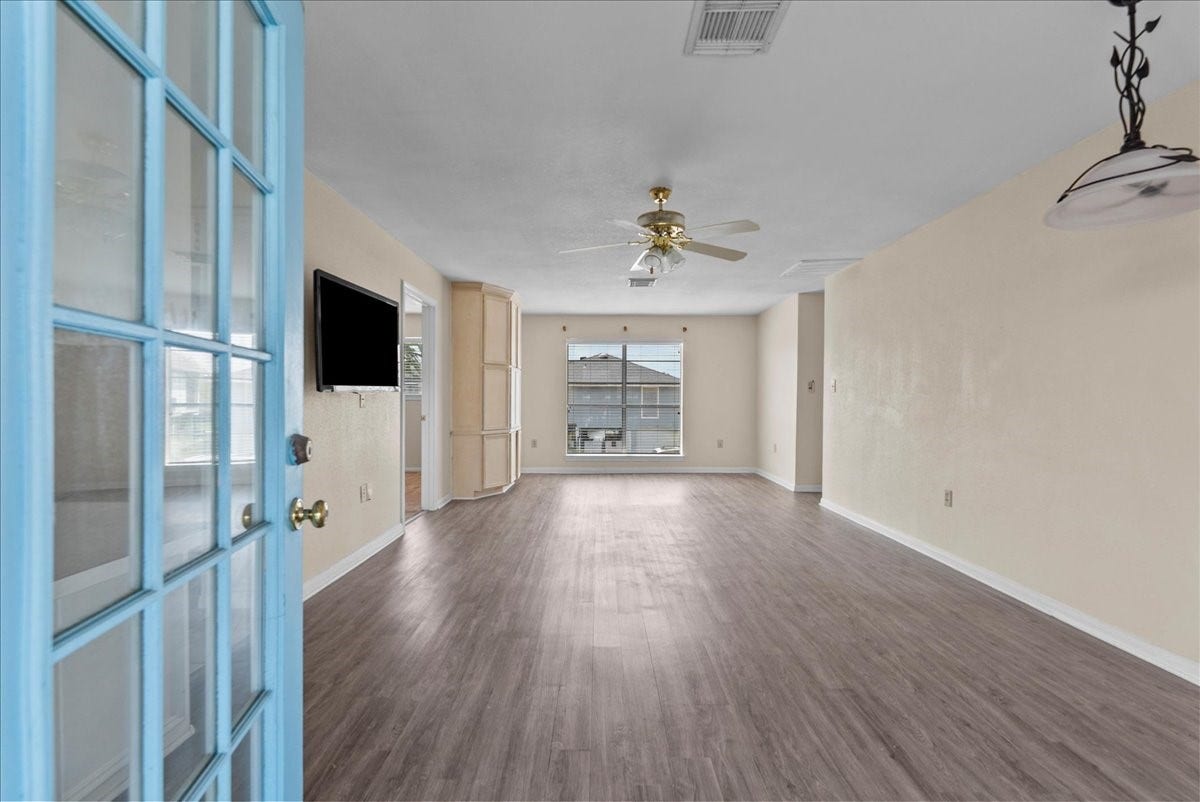 984 Bonita Street, Bayou Vista, TX 77563 984 Bonita Street, Bayou Vista, TX 77563