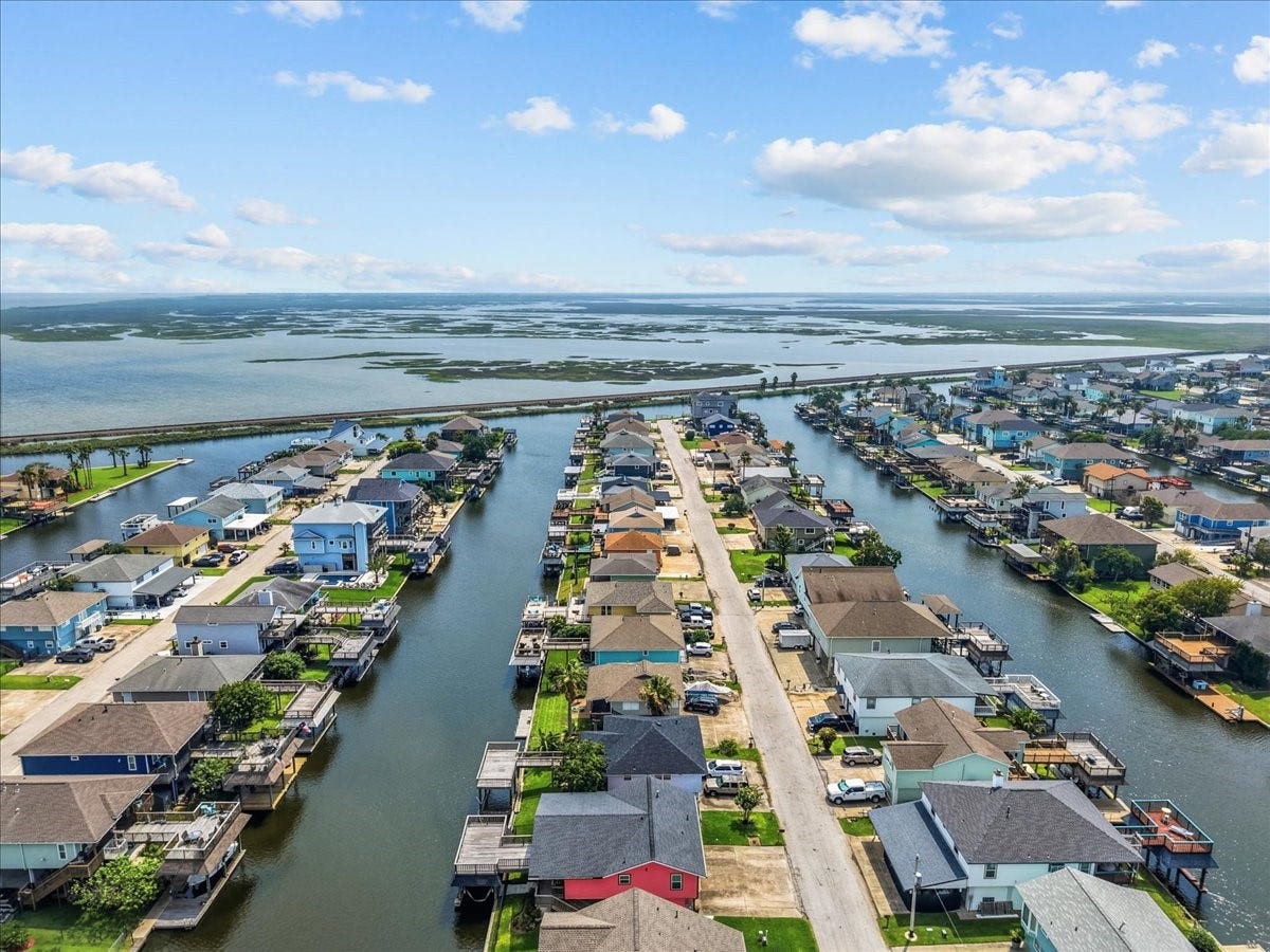 984 Bonita Street, Bayou Vista, TX 77563 984 Bonita Street, Bayou Vista, TX 77563