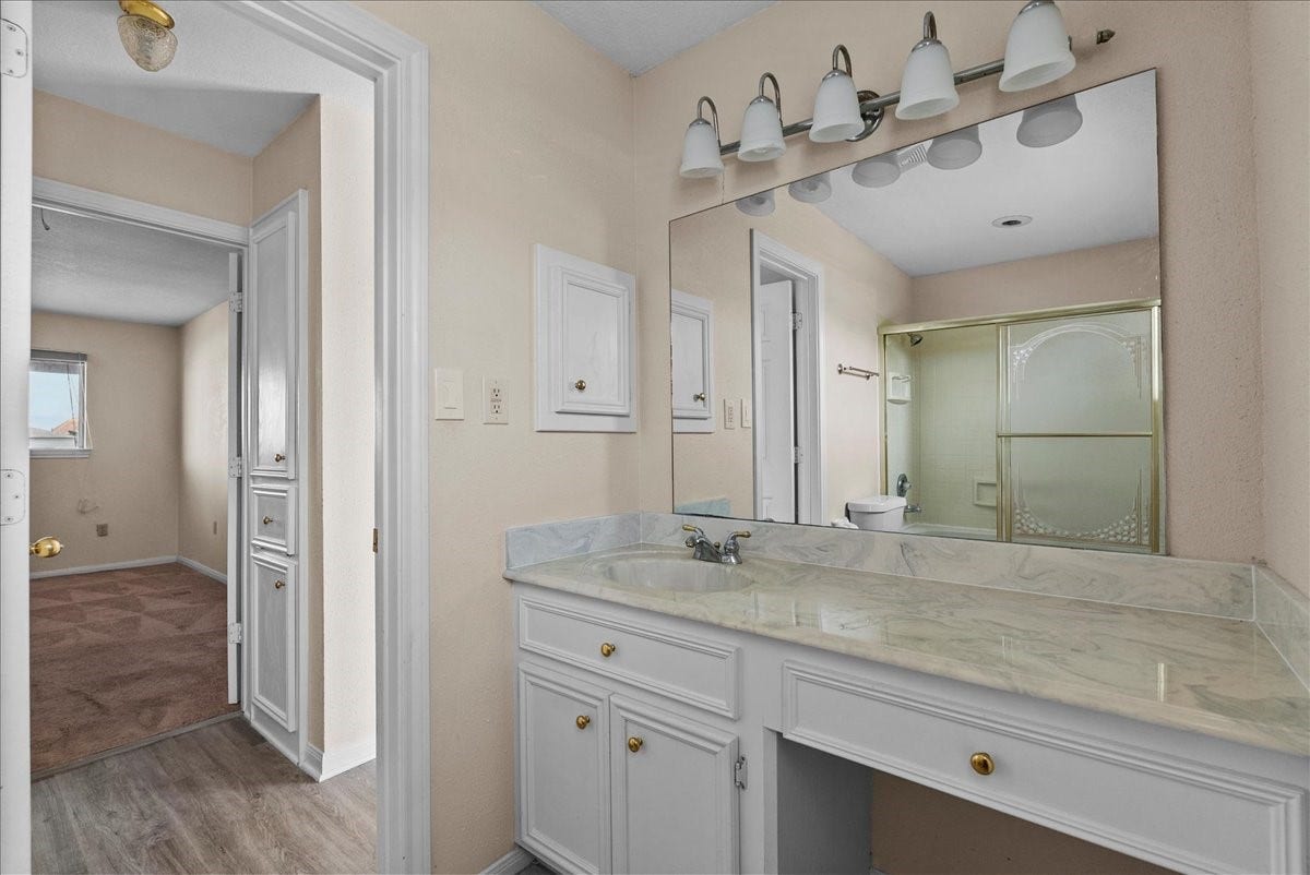 984 Bonita Street, Bayou Vista, TX 77563 984 Bonita Street, Bayou Vista, TX 77563