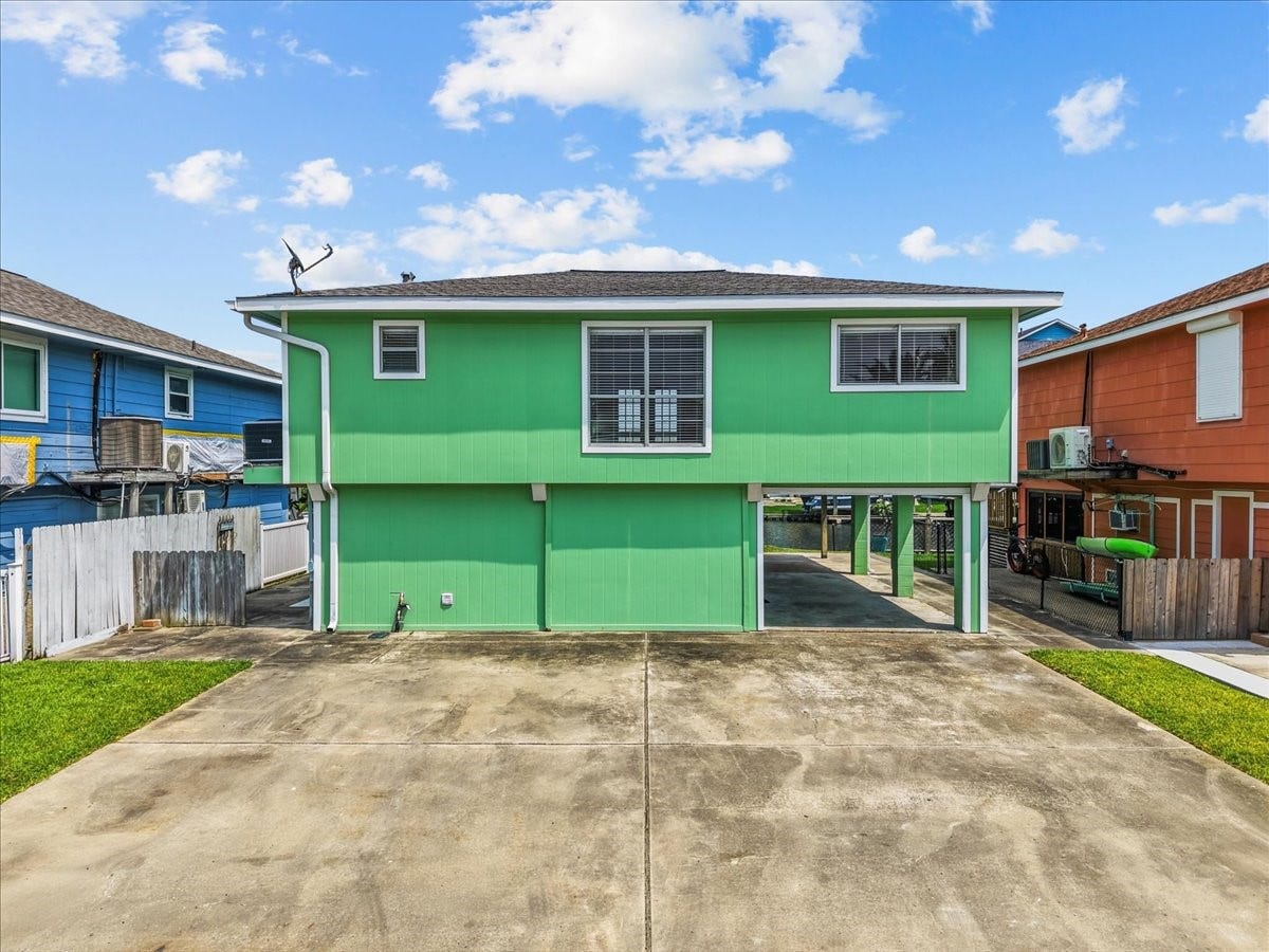 984 Bonita Street, Bayou Vista, TX 77563 984 Bonita Street, Bayou Vista, TX 77563