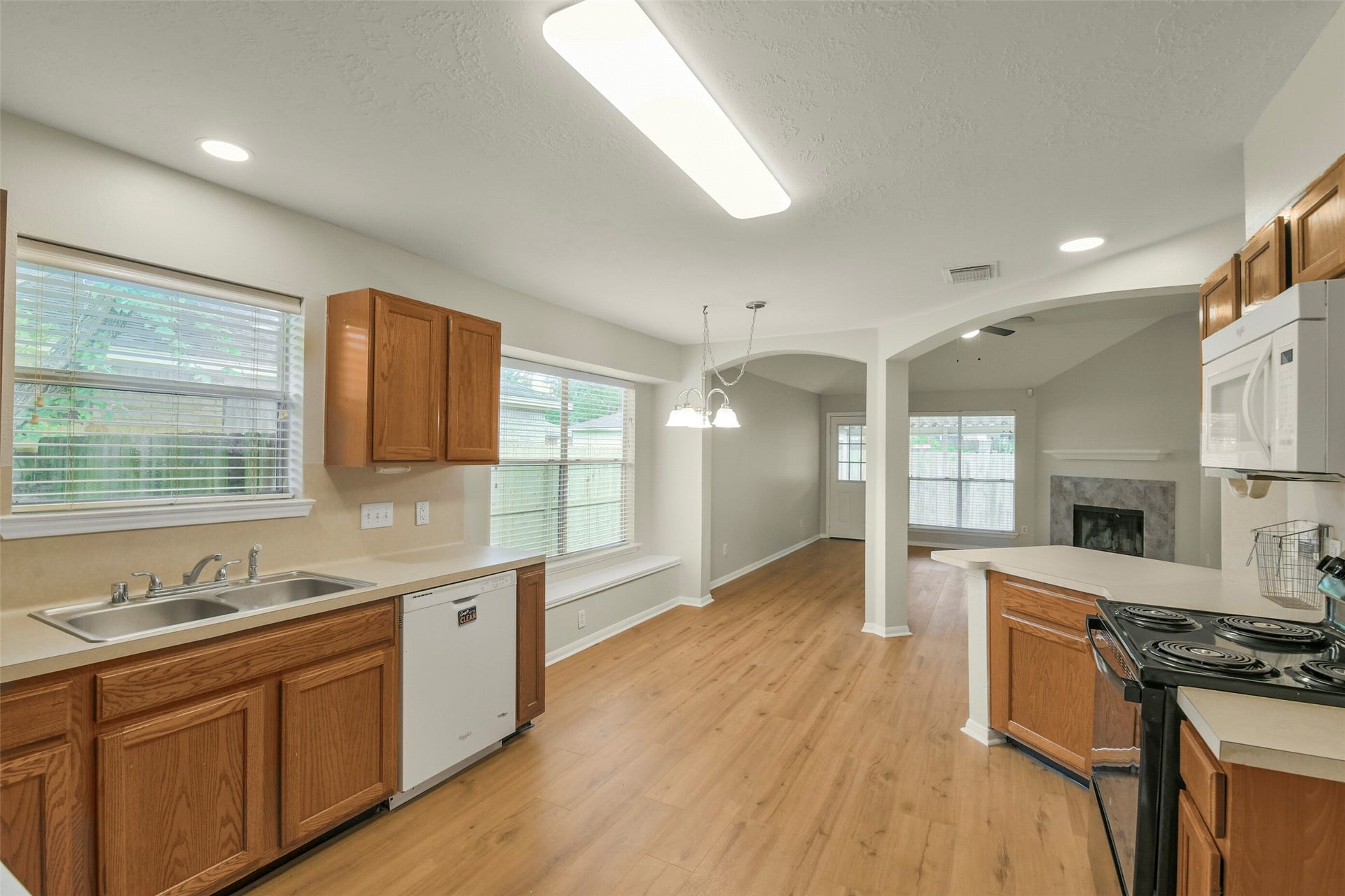 10534 Twin Circle Dr, Montgomery, TX 77356 10534 Twin Circle Dr, Montgomery, TX 77356