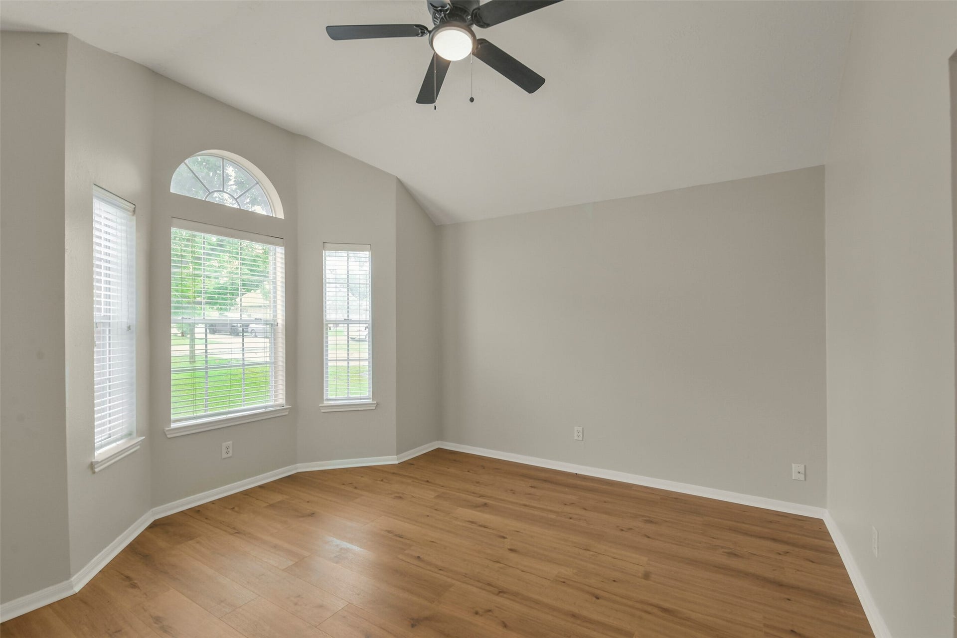 10534 Twin Circle Dr, Montgomery, TX 77356 10534 Twin Circle Dr, Montgomery, TX 77356