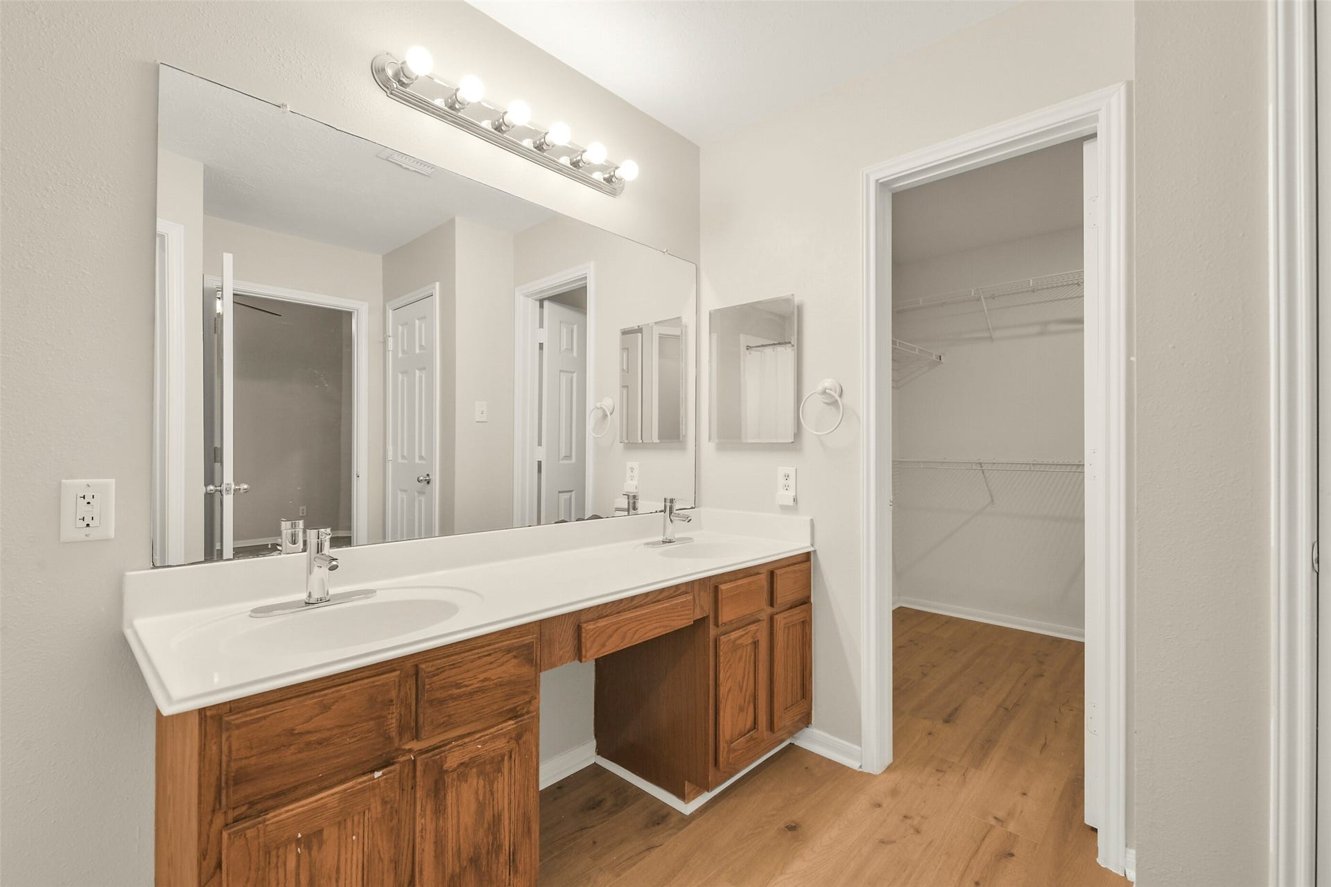 10534 Twin Circle Dr, Montgomery, TX 77356 10534 Twin Circle Dr, Montgomery, TX 77356
