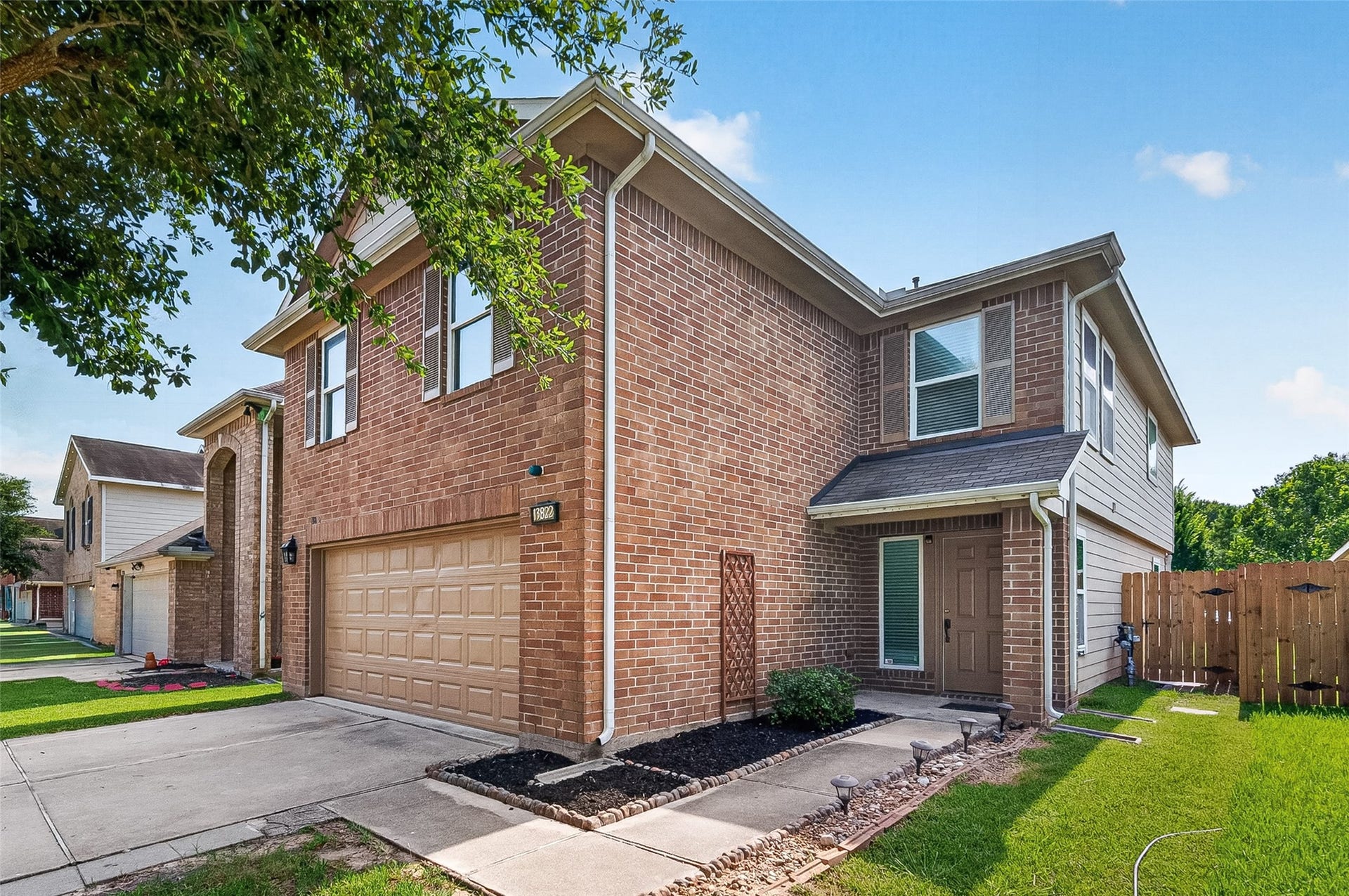 13822 Calm Wind Way, Houston, TX 77045 13822 Calm Wind Way, Houston, TX 77045