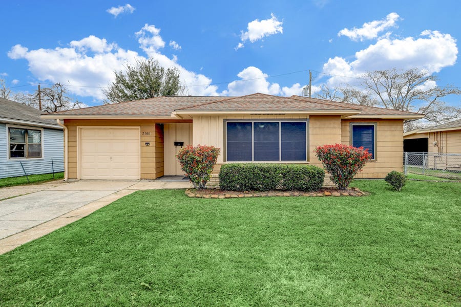 Property photo for 2100 Ontario Street, Baytown, TX