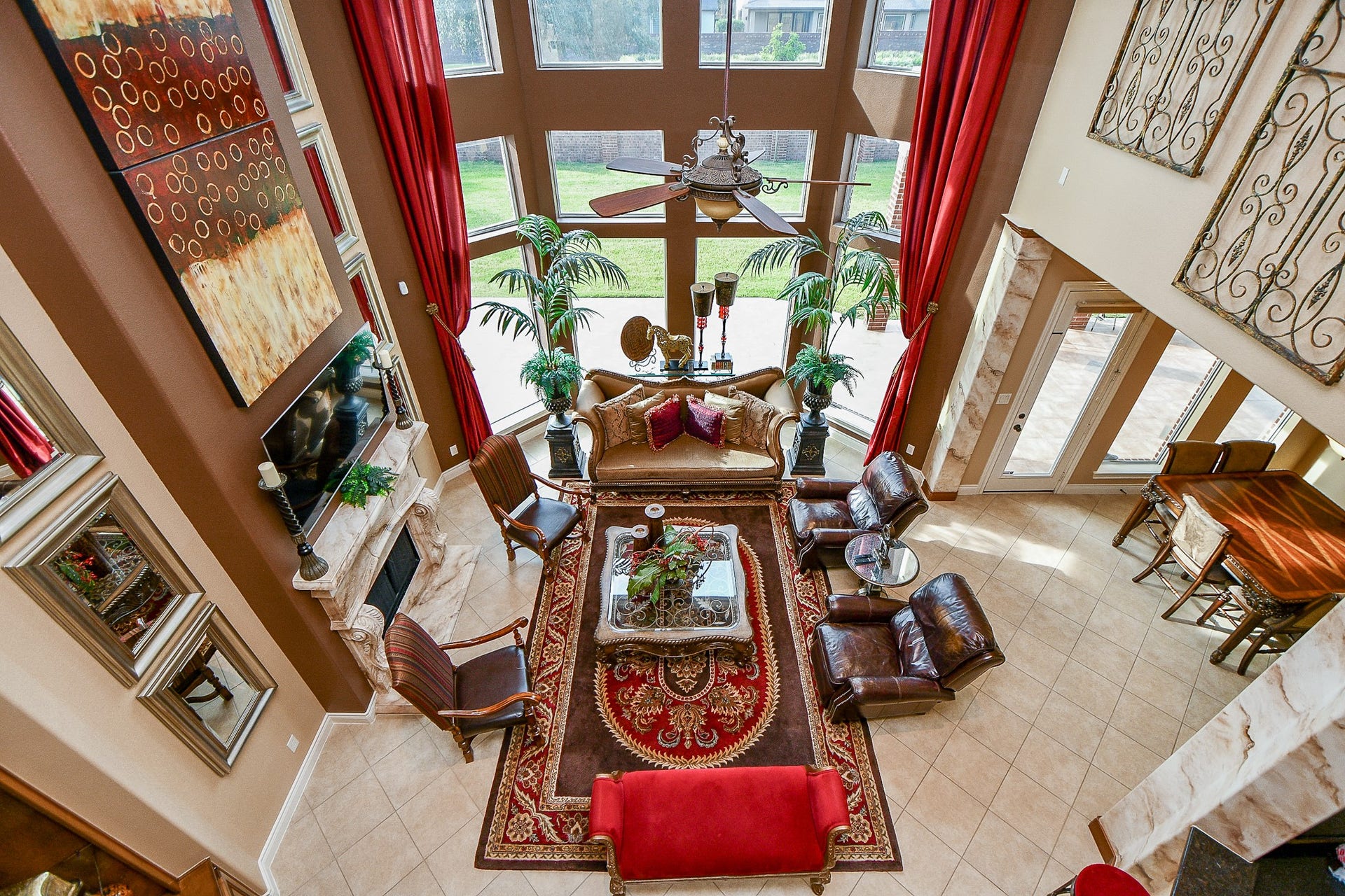 826 Delford Way, Sugar Land, TX 77479 GRAND LIVING ROOM WITH HIGH CEILINGS