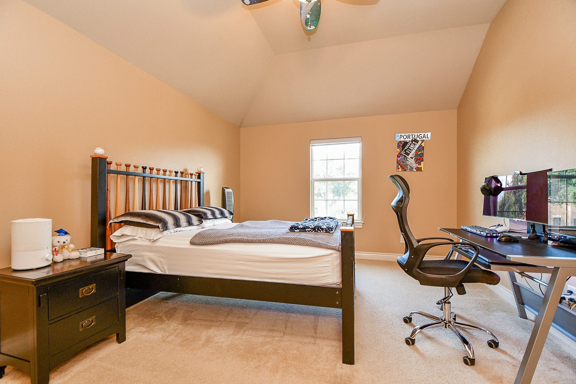 826 Delford Way, Sugar Land, TX 77479 ANOTHER BEDROOM UP