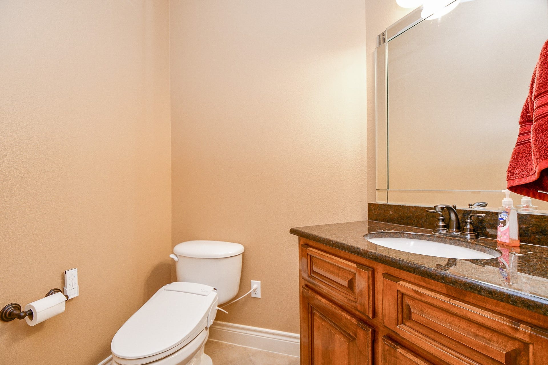 826 Delford Way, Sugar Land, TX 77479 POWDER ROOM FOR YOUR GUESTS.